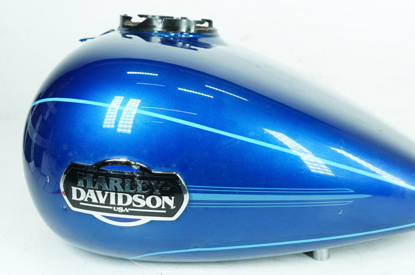 2007 - 2012 Harley-Davidson Touring Electra Glide Ultra Fuel Gas Tank Gasoline Reservoir 61356-08