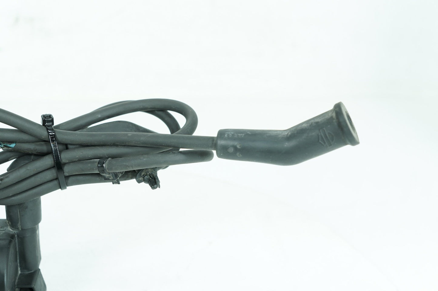 2007 - 2013 Harley-Davidson Touring Electra Glide Ultra Ignition Coil Spark Plugs Cable 31696-07A