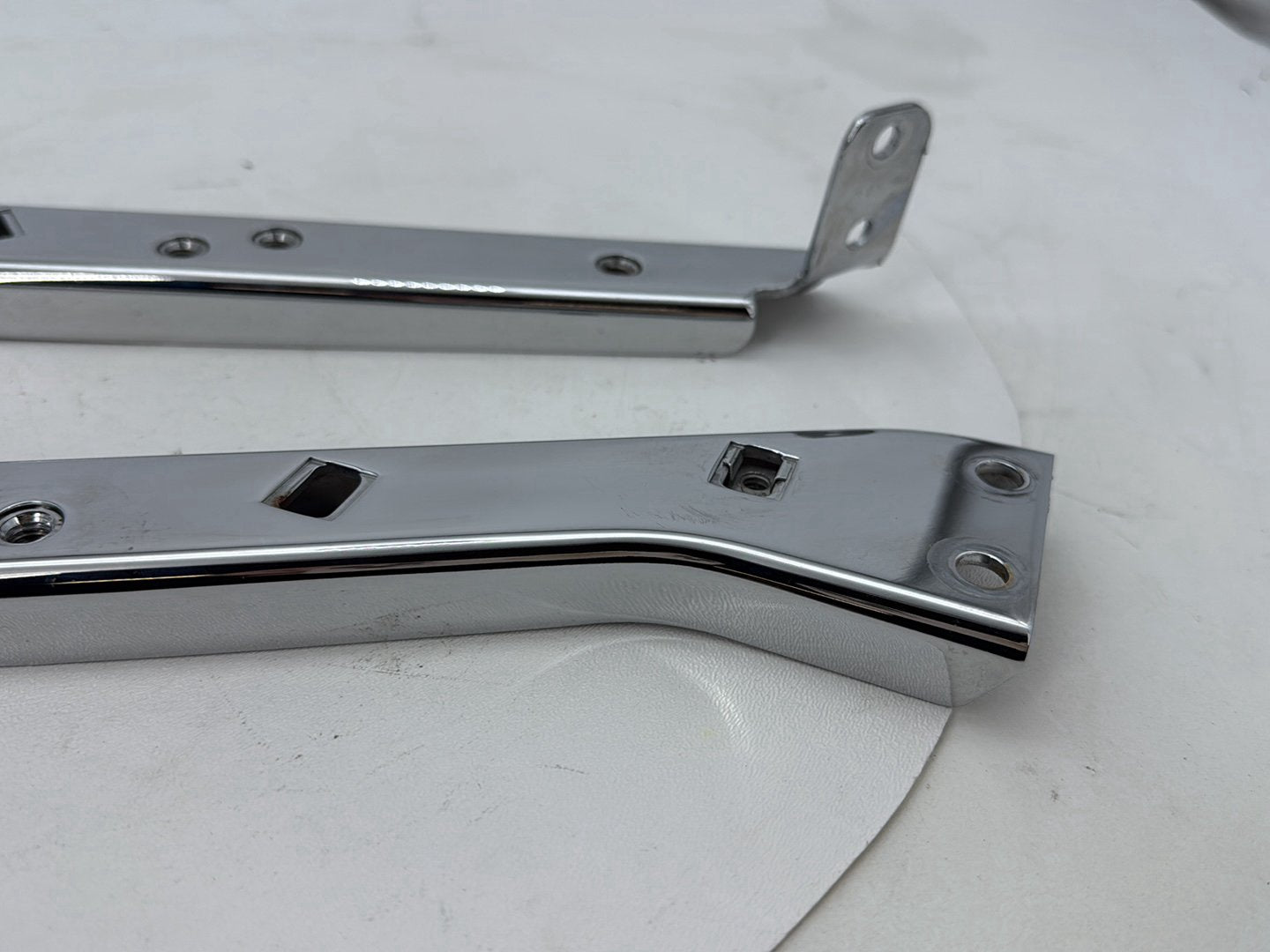 2007 Harley Street Glide Touring FLHX OEM Left Right Saddlebag Fender Struts Brackets
