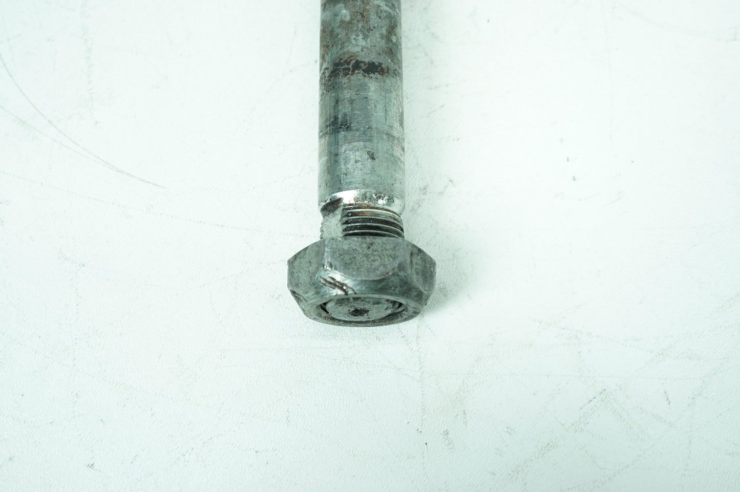 2007 - 2011 Harley-Davidson Touring Electra Glide Rear Wheel Axle Bolt Shaft 41056-08