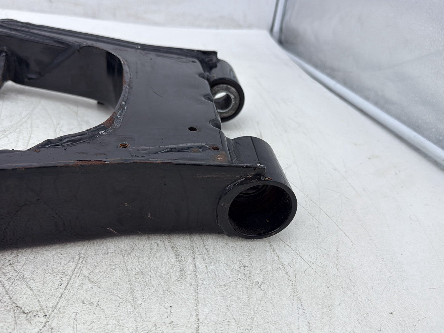 2004 Harley Road King Touring Custom FLHRSI OEM Rear Fork Swingarm Swing Arm