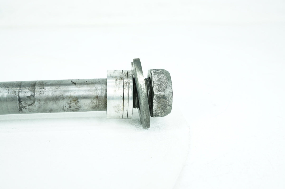 2007 - 2013 Harley-Davidson Touring Electra Glide Classic Rear Wheel Axle Bolt Shaft 41056-09