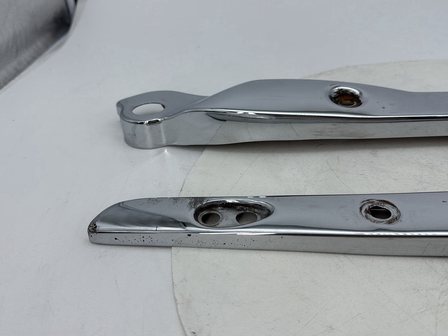 2012 Harley Dyna Fat Bob FXDF 103 OEM Rear Left Right Fender Struts Bracket