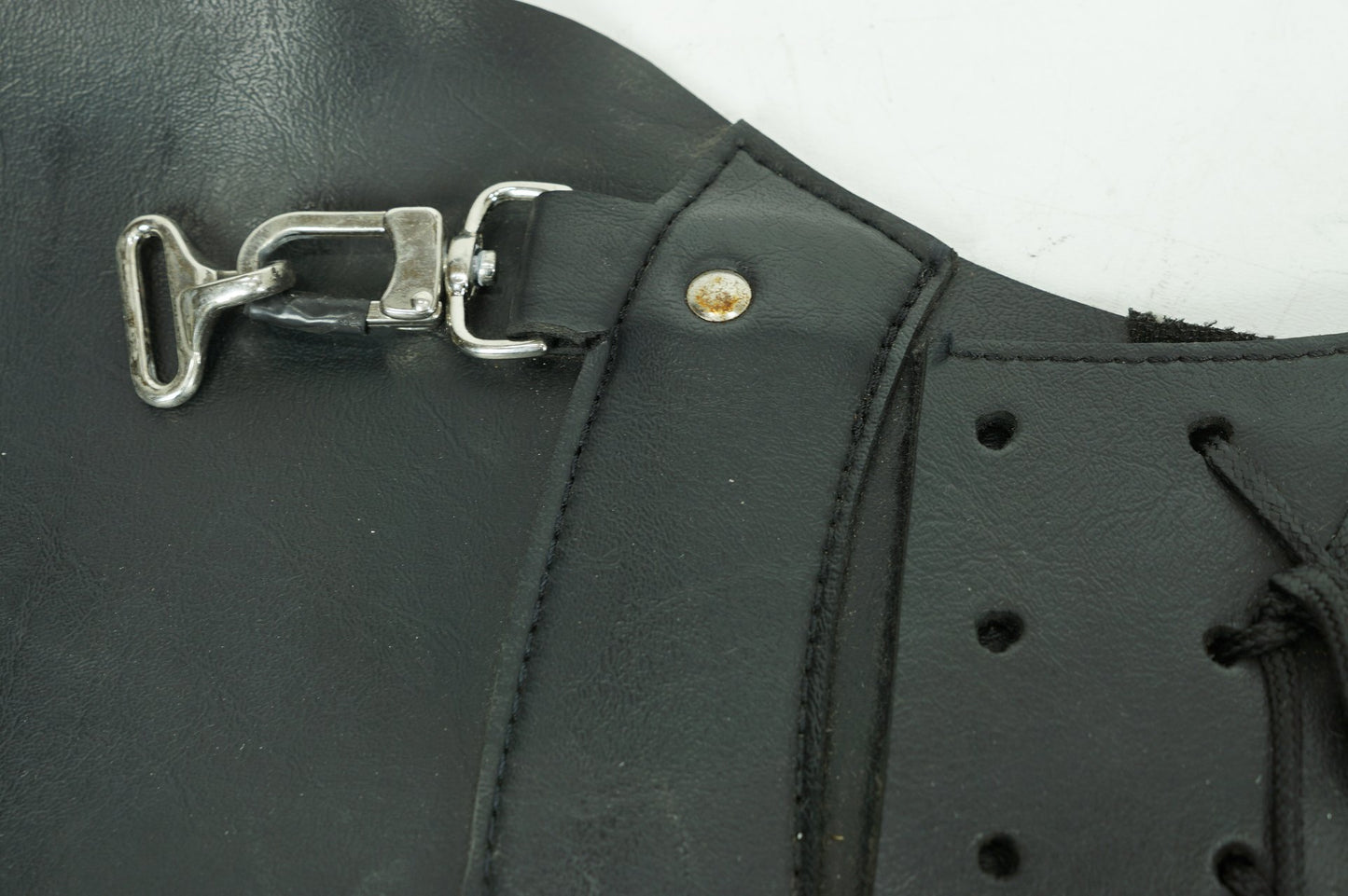 2013 - 2022 Harley-Davidson Sportster Custom Rear Saddle Bag Bridge Holder Leather TH37272
