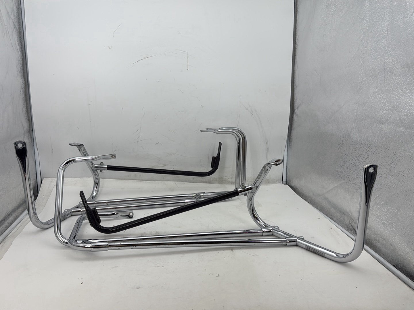 2006 Harley Road King Touring FLHRCI Classic OEM Rear Left Right Saddlebag Guard Rails Bar