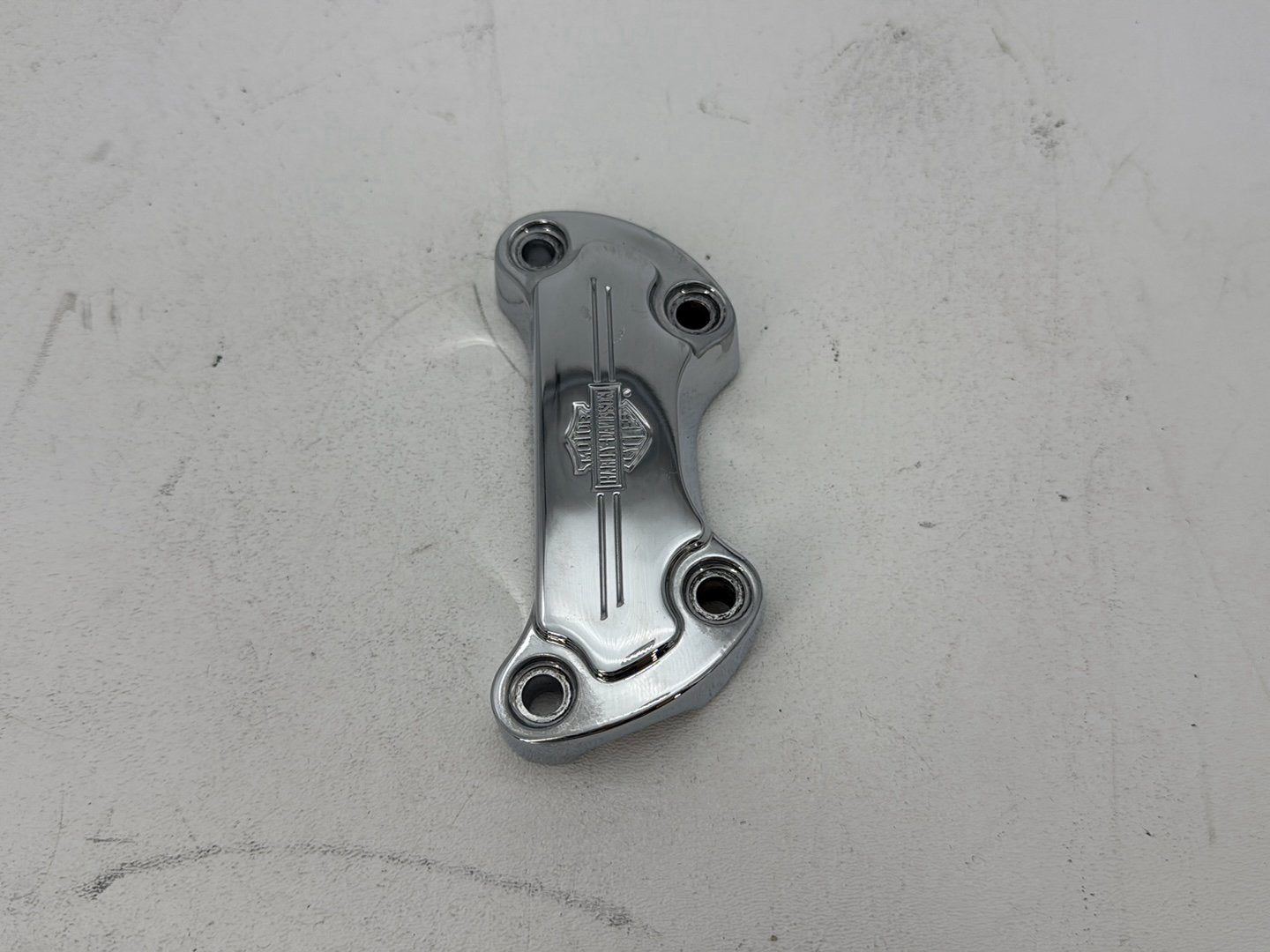 2004 Harley Softail FLSTC Heritage Classic OEM Front Handlebar Riser Top Clamp Chrome