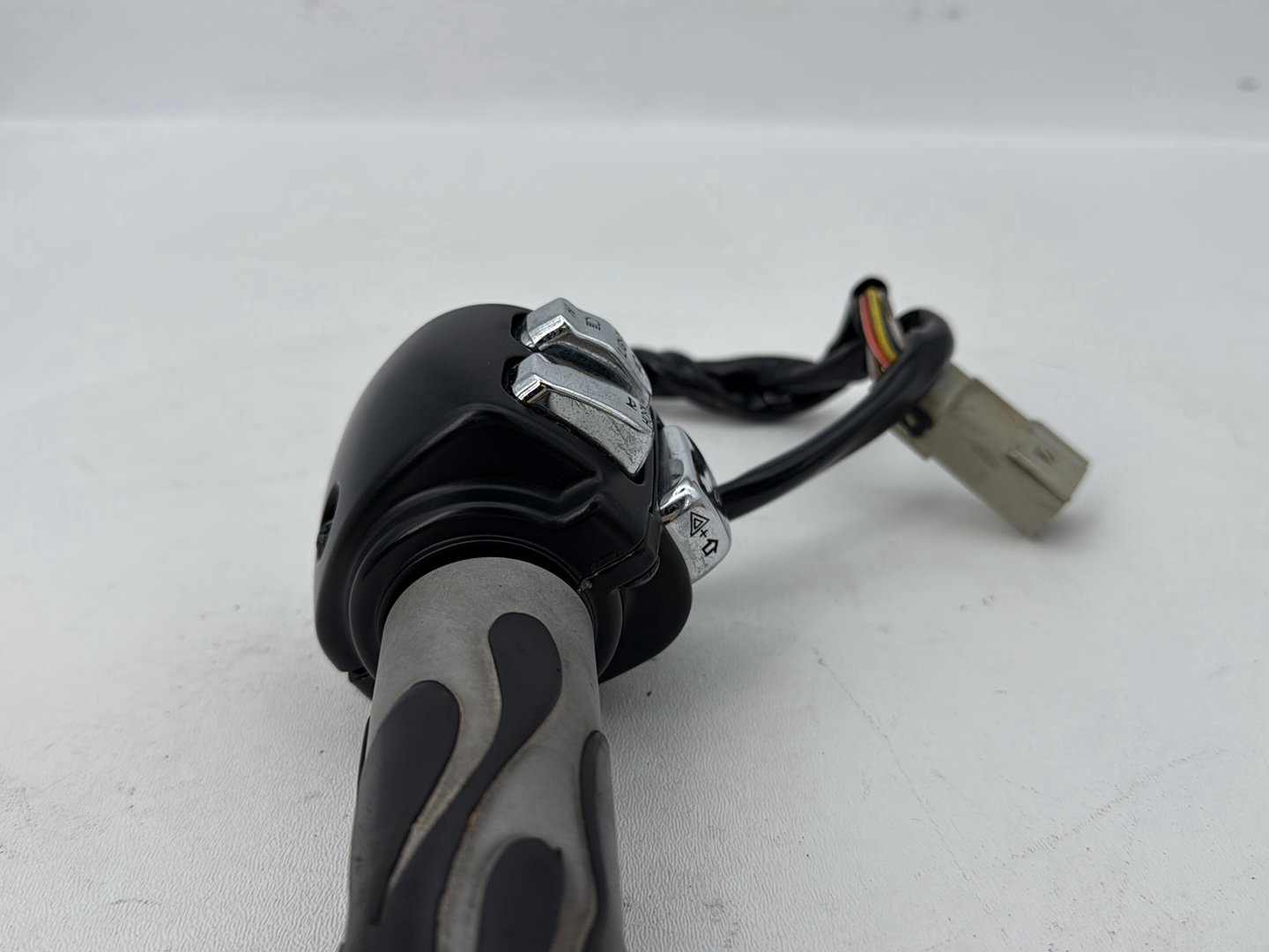 2004 - 2013 Harley-Davidson Sportster 883 Custom Left Turn Signal Headlight Switches Controls 71597-96B
