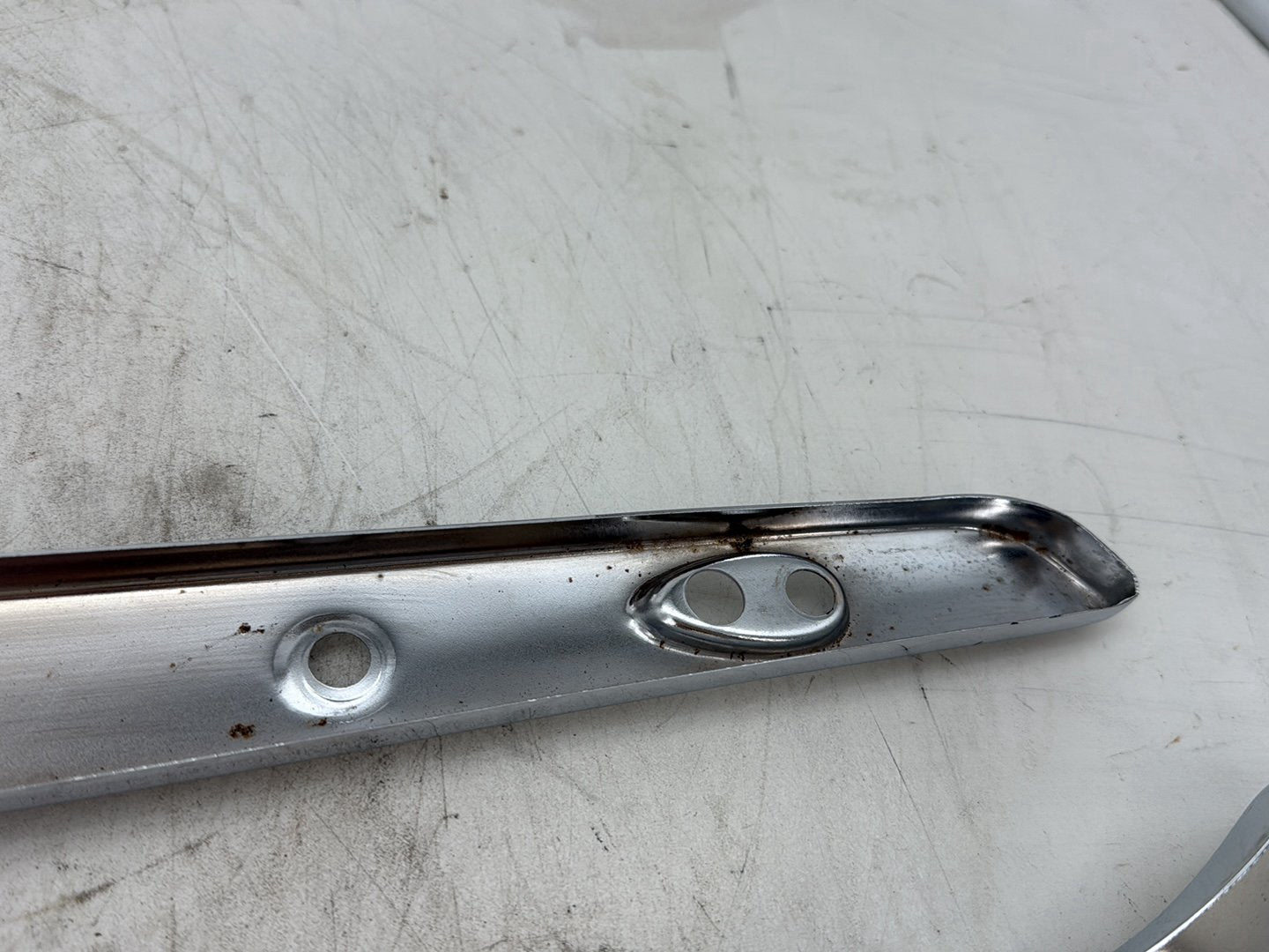2012 Harley Dyna FXDF Fat Bob OEM Rear Left & Right Fender Support Bracket