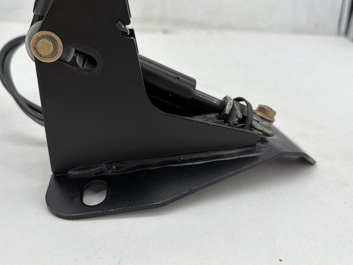 2007 Harley Street Glide Touring FLHX OEM Adjustable Rider Backrest Lift Mount