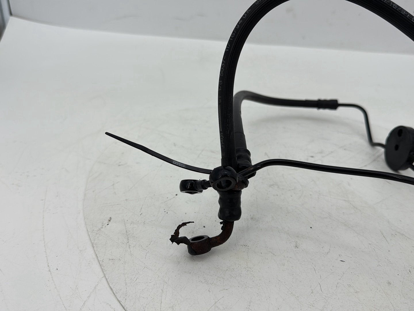 1995 Harley Electra Glide Touring Classic FLHTCI OEM Front Brake Hose Line Pipe