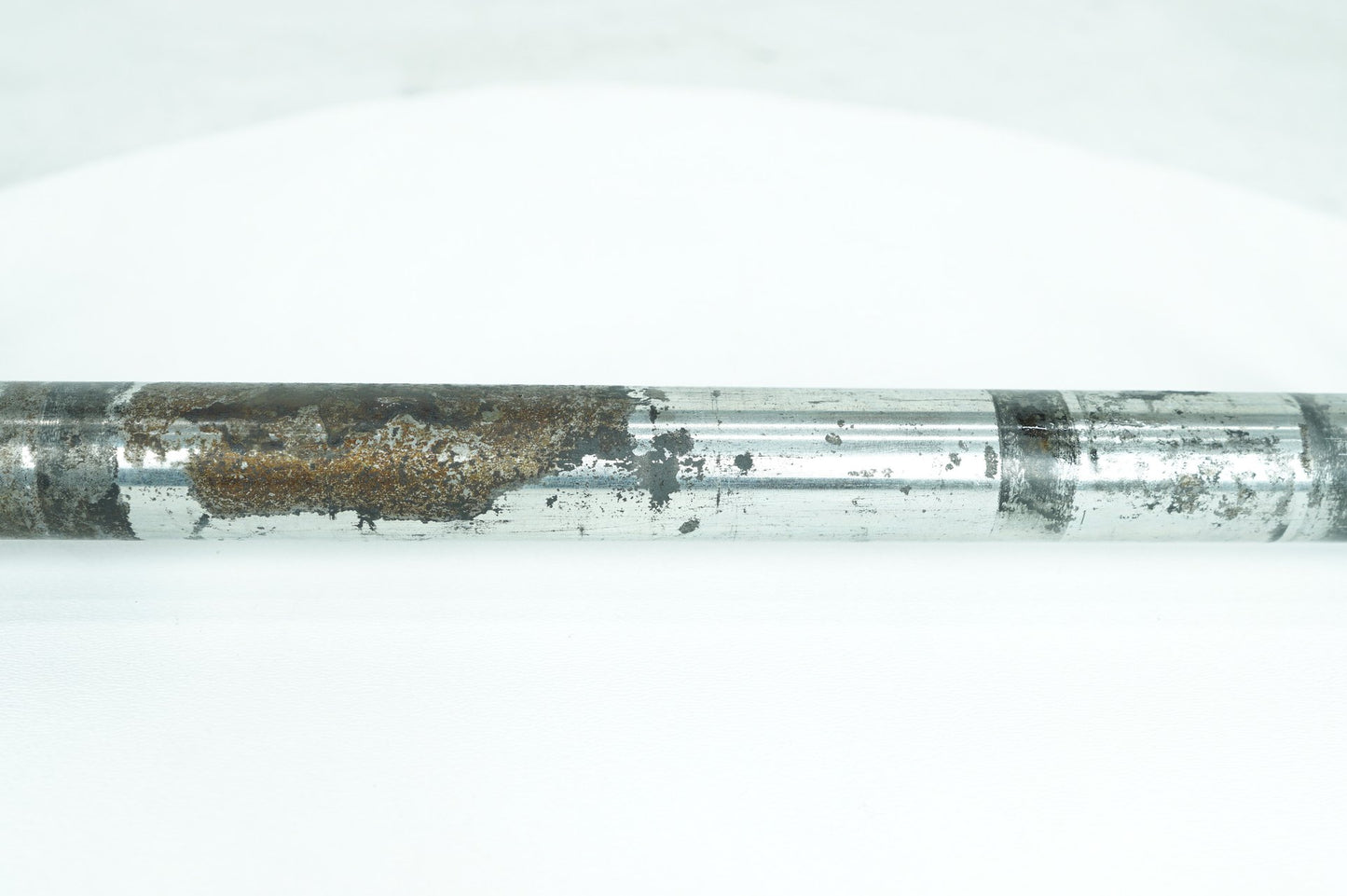 2007 - 2011 Harley-Davidson Touring Electra Ultra Rear Wheel Axle Bolt Shaft 41056-09
