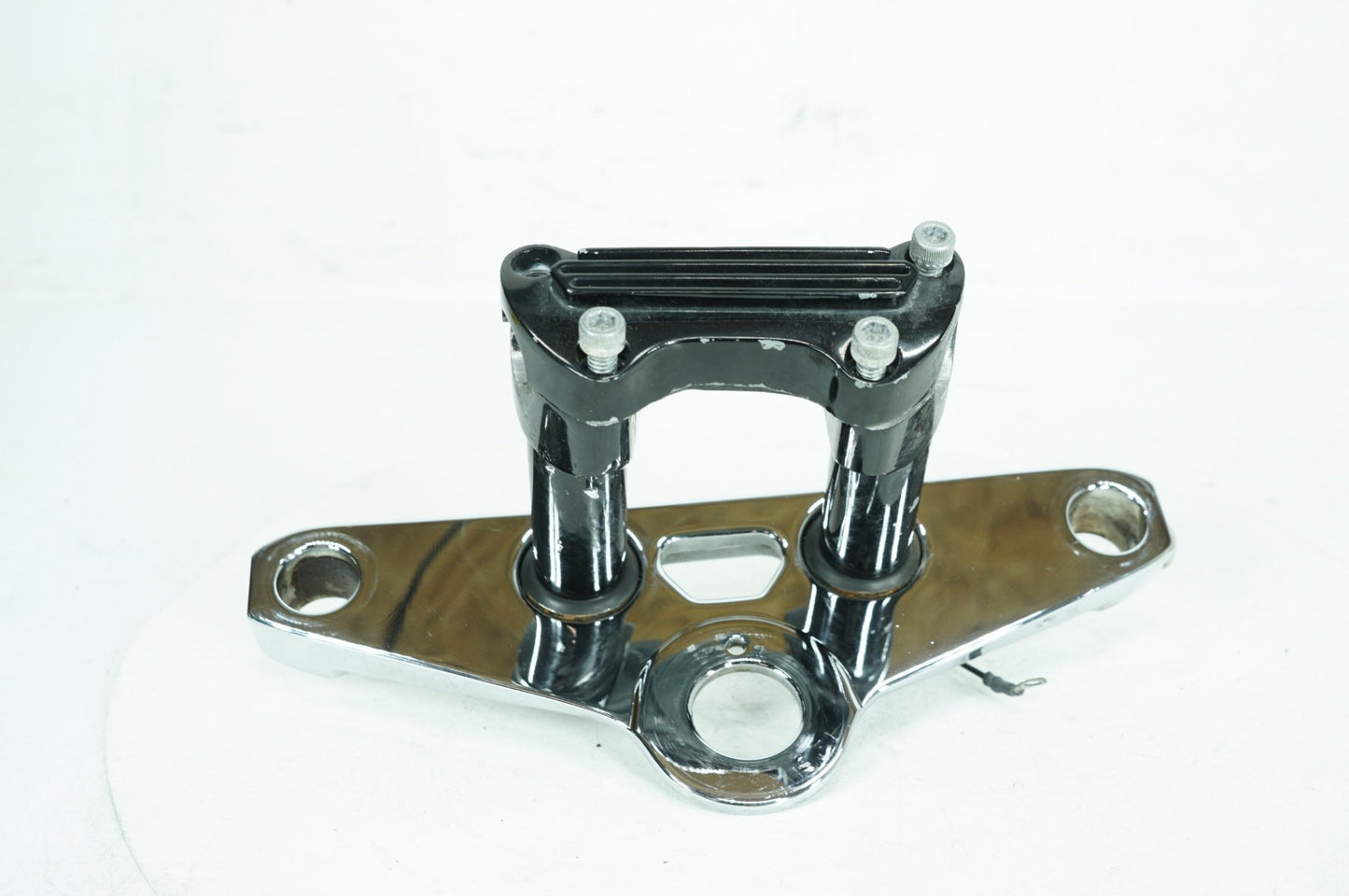 2007 - 2012 Harley-Davidson Softail Custom Front Fork Upper Triple Tree Clamps 45672-80B
