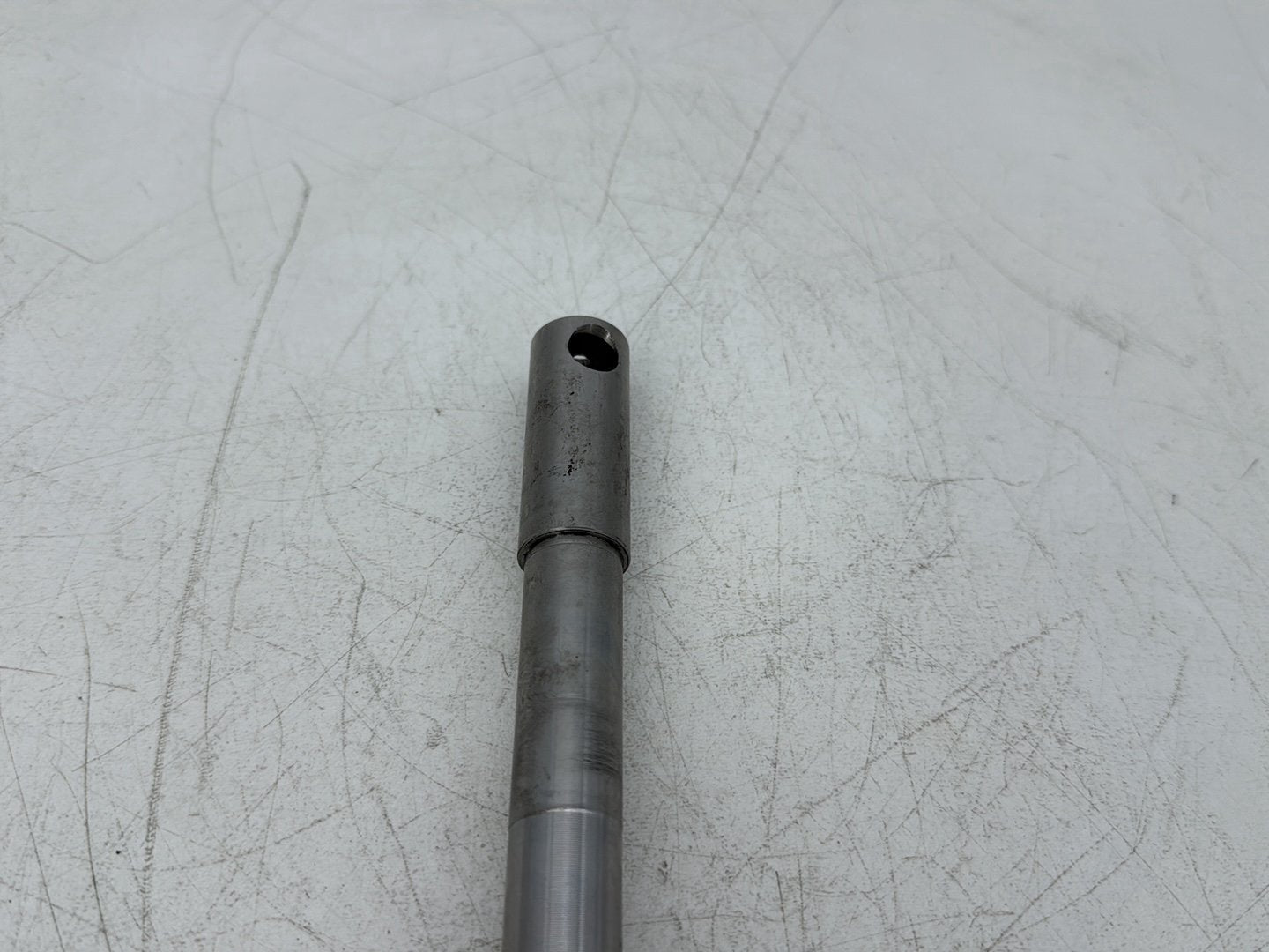 1995 Harley Touring FLHTCI Electra Glide Classic OEM Front Wheel Axle Bolt Shaft