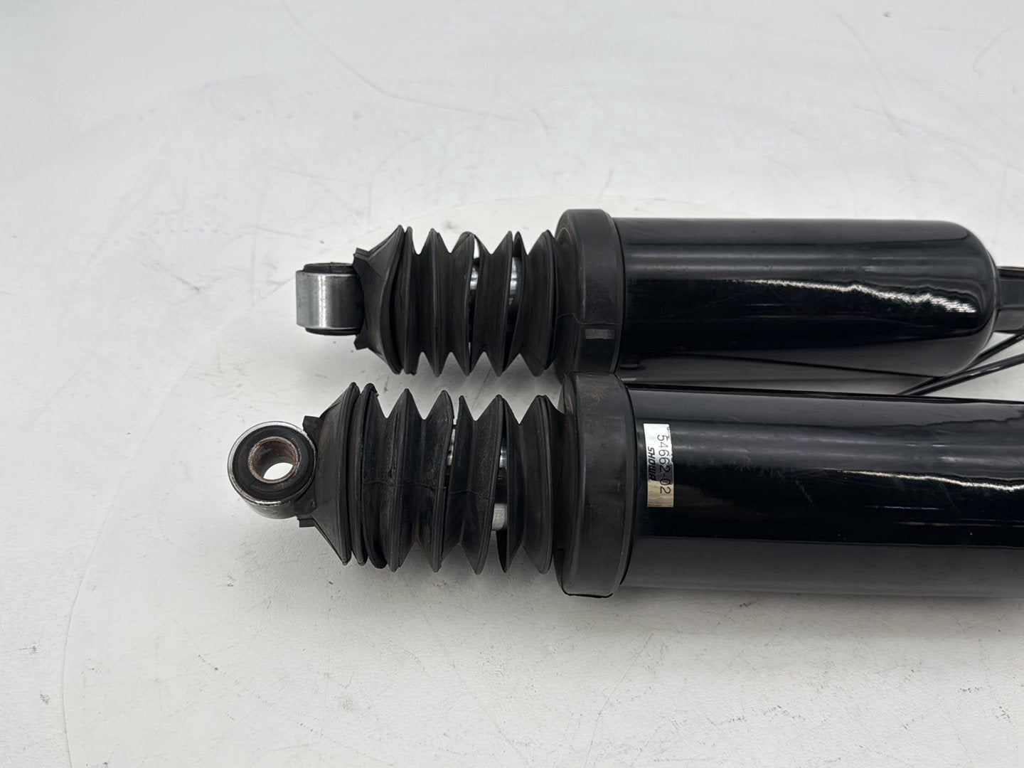 1999 - 2006 Harley-Davidson Touring CVO Screamin Eagle Road King Rear Left Right Shock Absorbers 54565-97C
