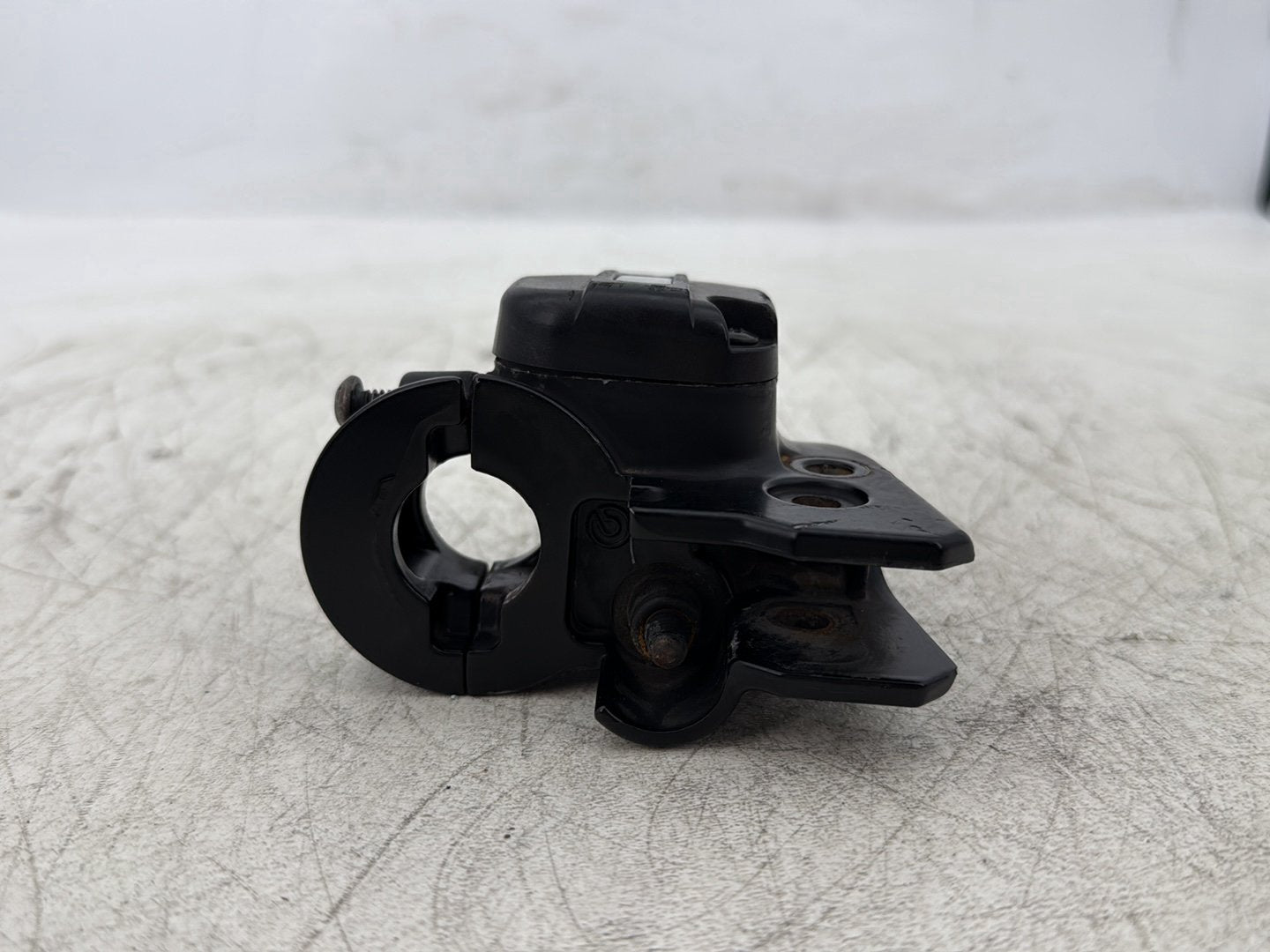 2016 Harley Road King Touring FLHR OEM Front Right Hand Brake Lever Master Cylinder Reservoir