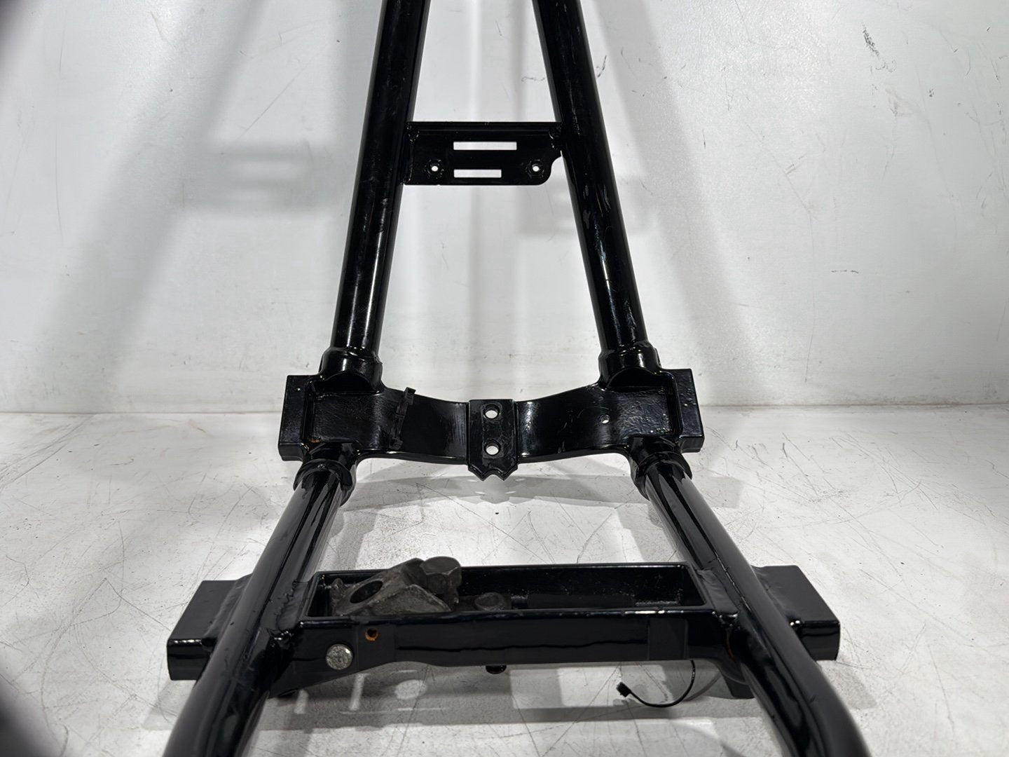 2015 Harley Dyna Low Rider FXDL OEM Body Main Frame Chassis SLVG