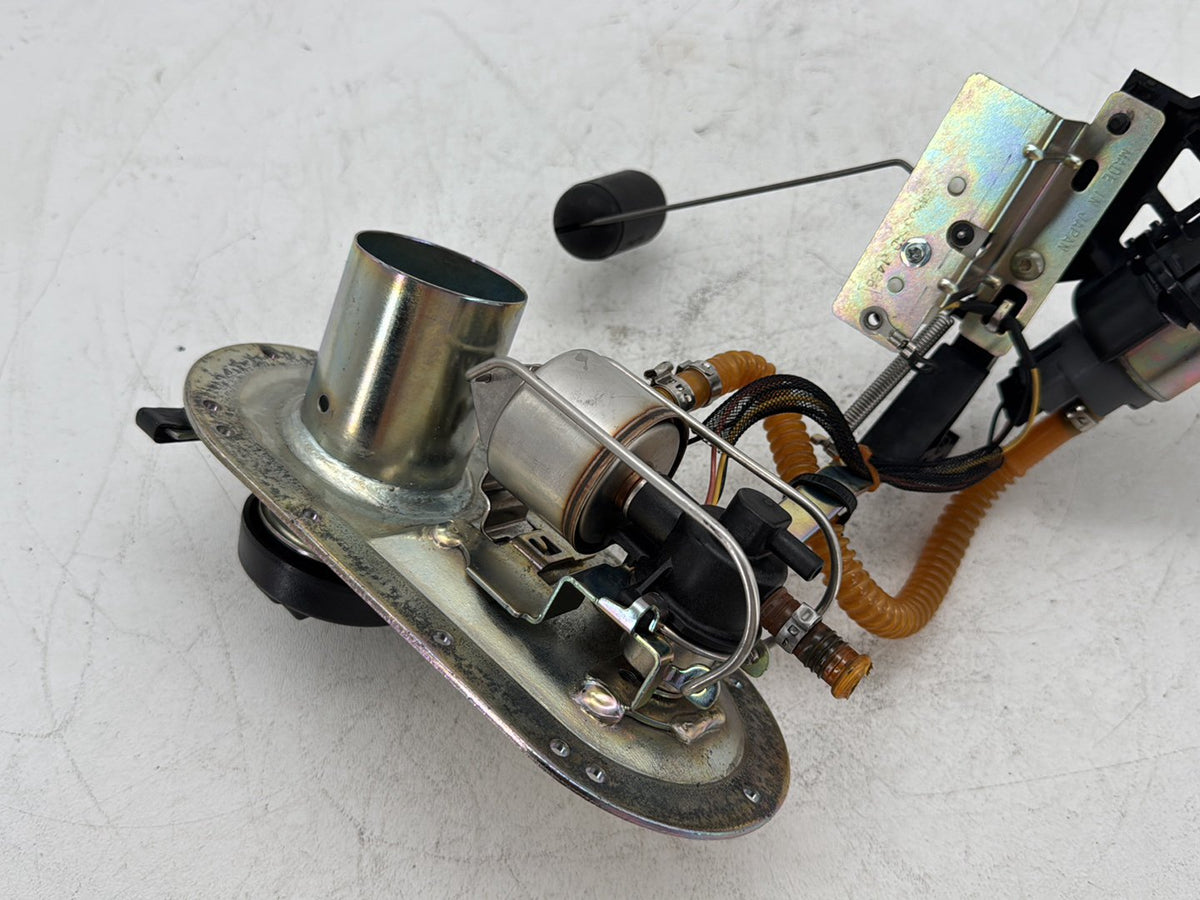 2006 Harley Street Glide Touring FLHXI OEM Fuel Pump Gas Gasoline Petrol Sending