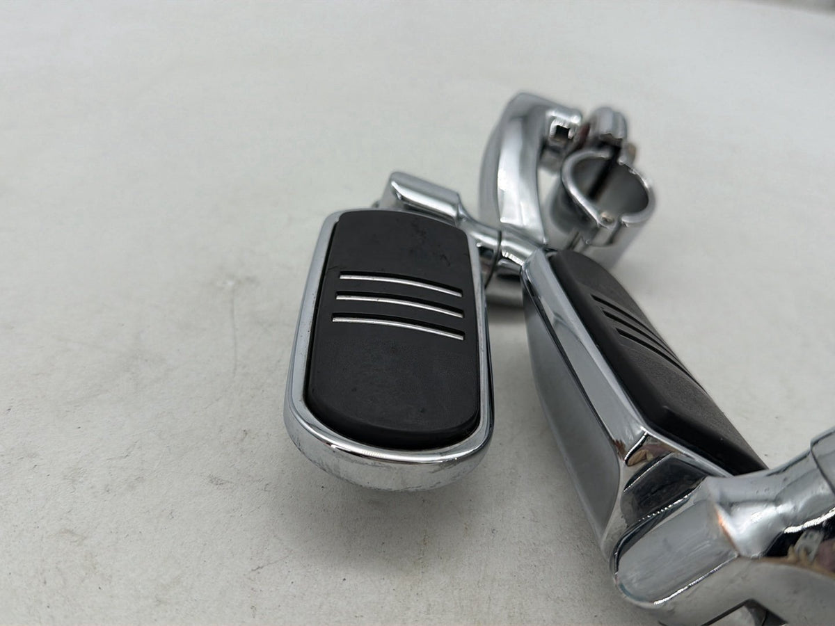 2010 Harley Street Glide Touring FLHX OEM Front Right Left Highway Foot Pegs