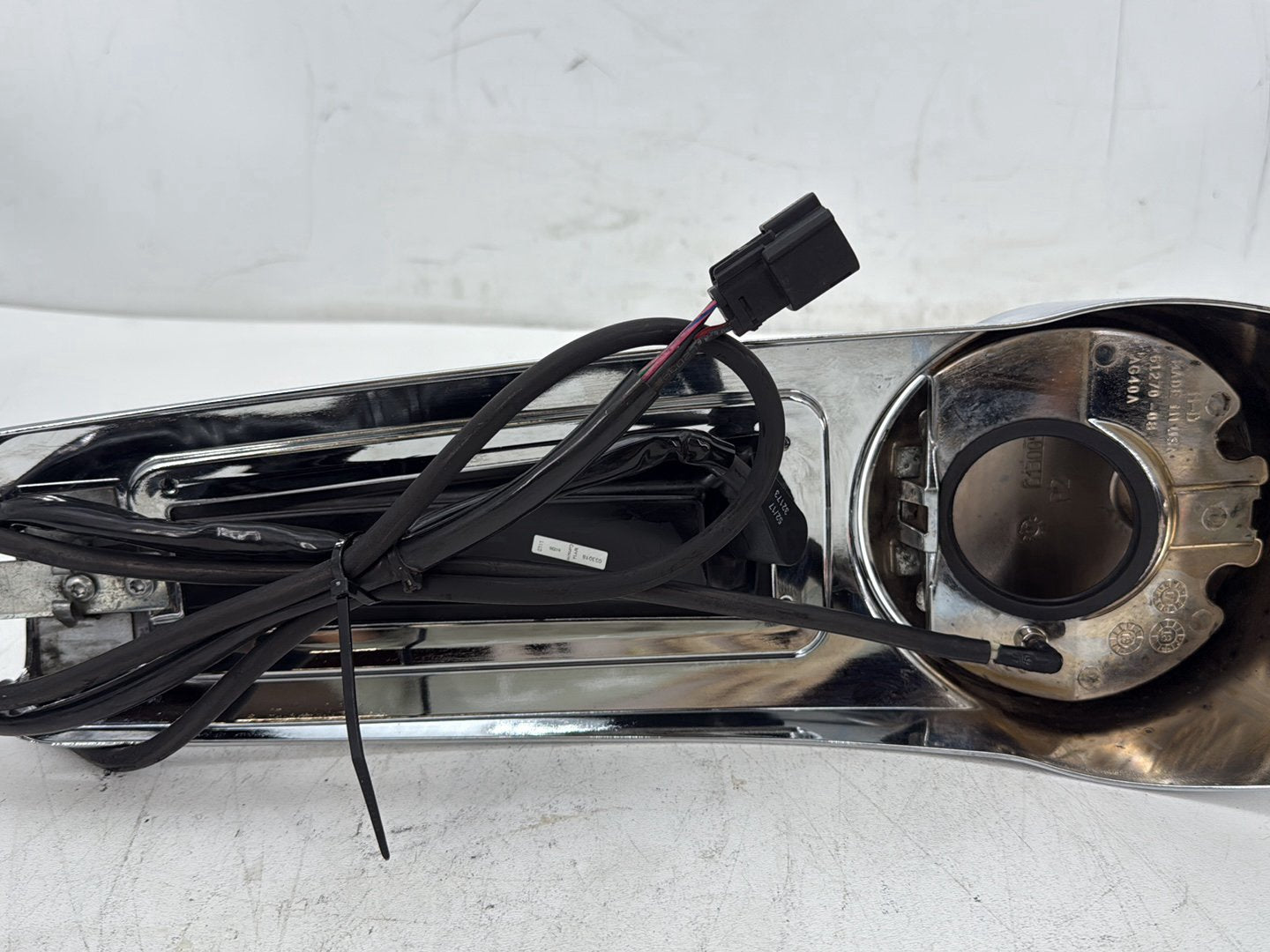 2018 Harley Electra Glide Touring Ultra FLHTCU Fuel Gas Tank Dash Console NOKey