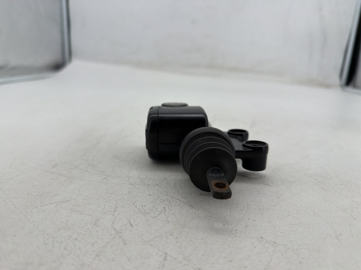 2011 Harley Road King Touring FLHR OEM Rear Brake Master Cylinder Reservoir
