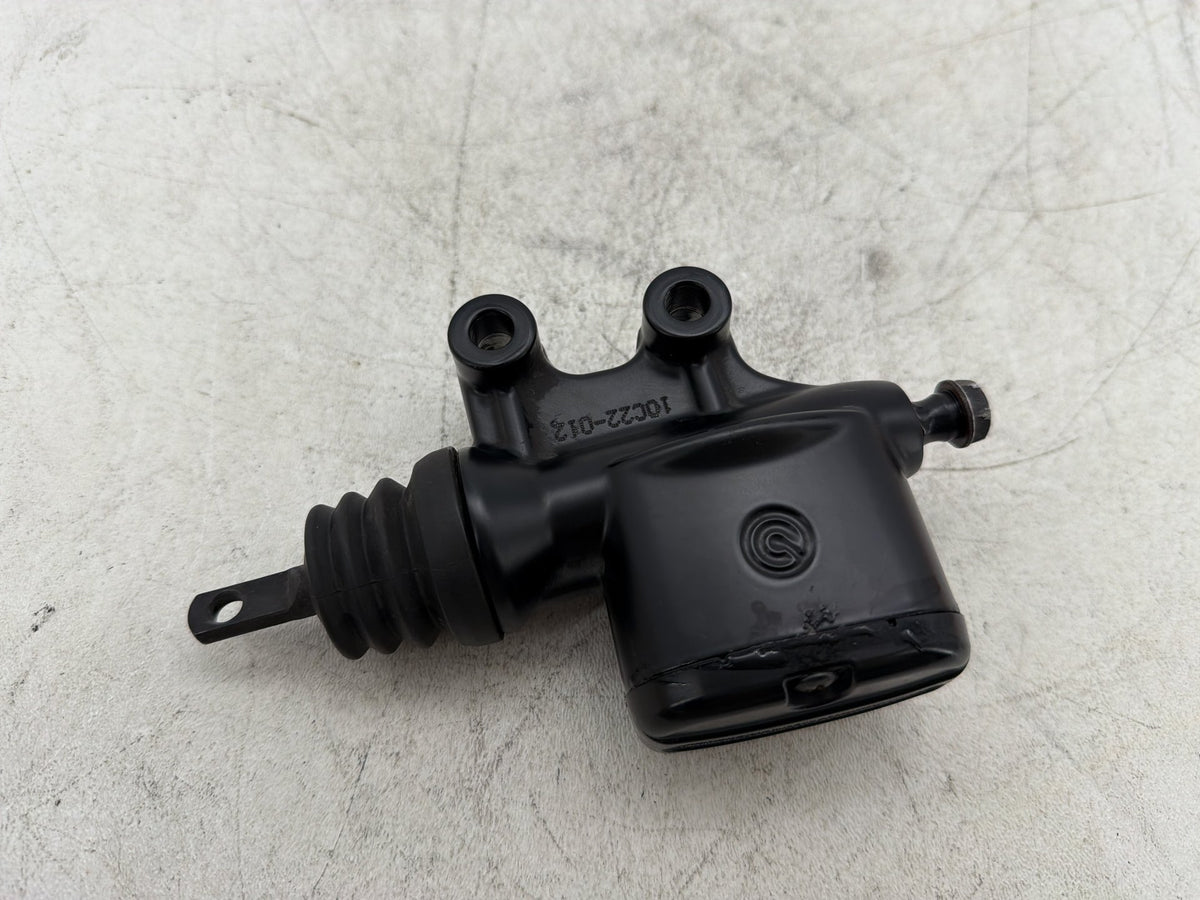 2010 Harley Road King Touring Police OEM Rear Brake Master Cylinder Reservoir