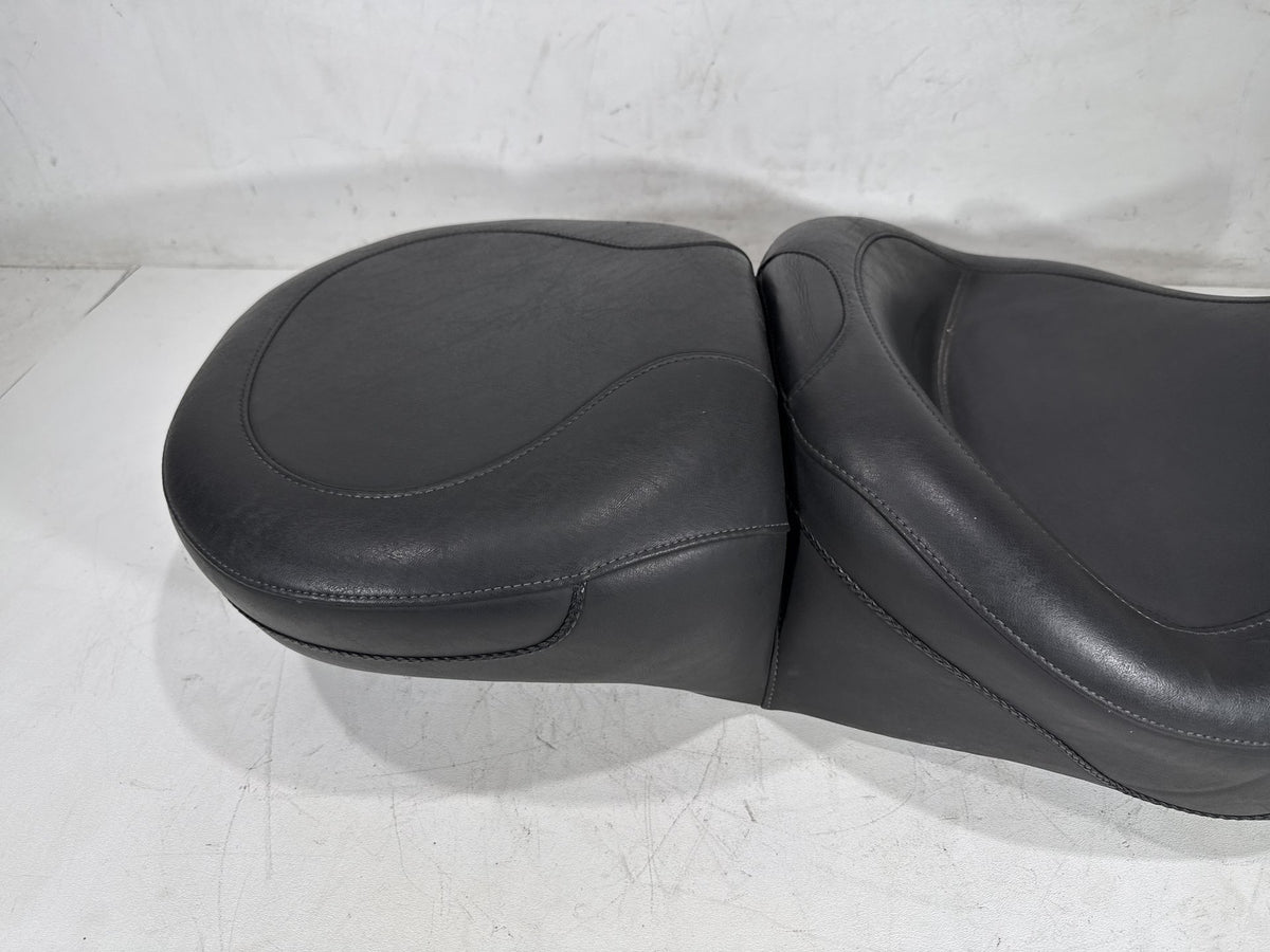 2006 Harley Road King Touring Custom Passenger Rider Driver Seat Saddle MUSTANG
