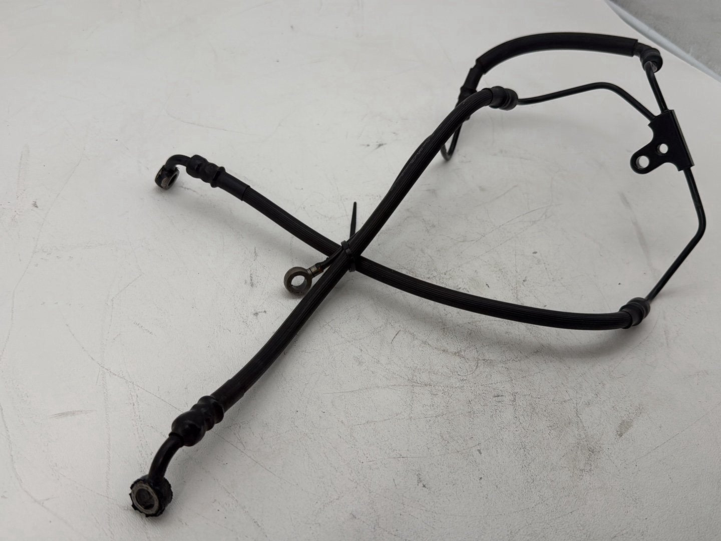 2007 Harley Touring FLHTP Electra Glide Police OEM Front Brake Hose Line Pipe