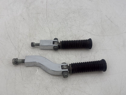 2005 Harley Dyna FXDWG Wide Glide OEM Passenger Left & Right Foot Pegs