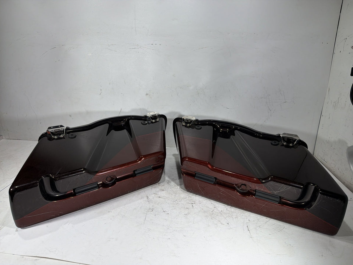 2011 Harley Electra Glide Touring Ultra OEM Left Right Saddlebags Luggage NOKey