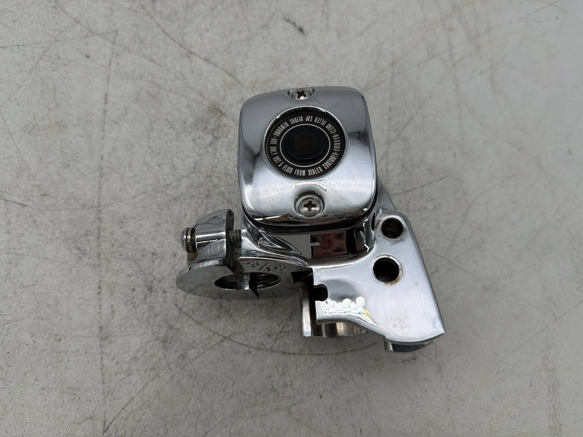 2002 Harley Dyna Wide Glide FXDWG OEM Front Right Brake Master Cylinder CHROME