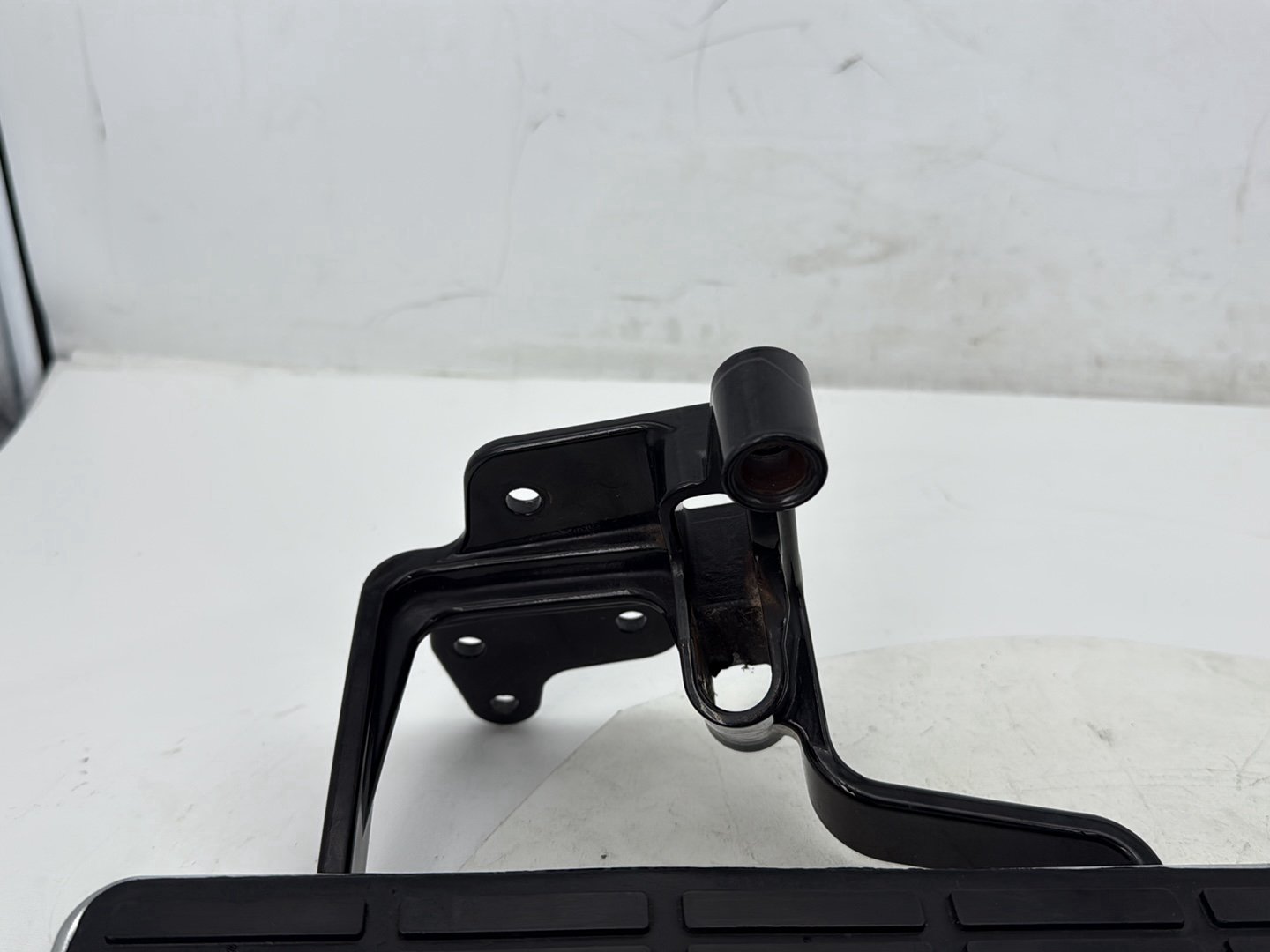 2004 Harley Softail FLSTC Heritage Classic OEM Left Right Driver Floorboard Foot Rest