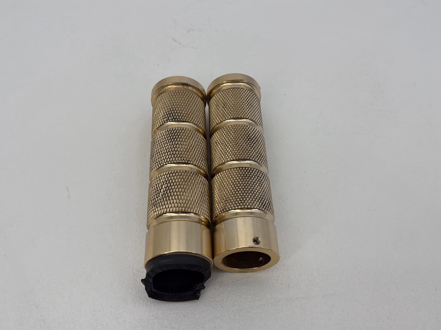 2019 - 2023 Harley-Davidson Touring Road King Special Front Left Right Handgrip Hand Grips Accutronix GR101-KG5