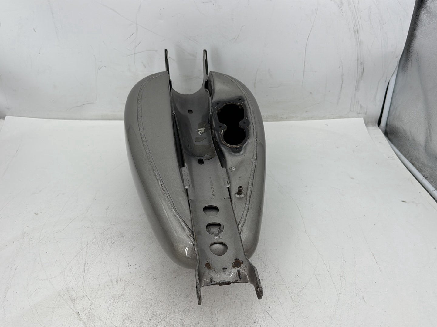 2009 Harley Sportster 883 Low XL883L OEM Fuel Gas Tank Gasoline Reservoir