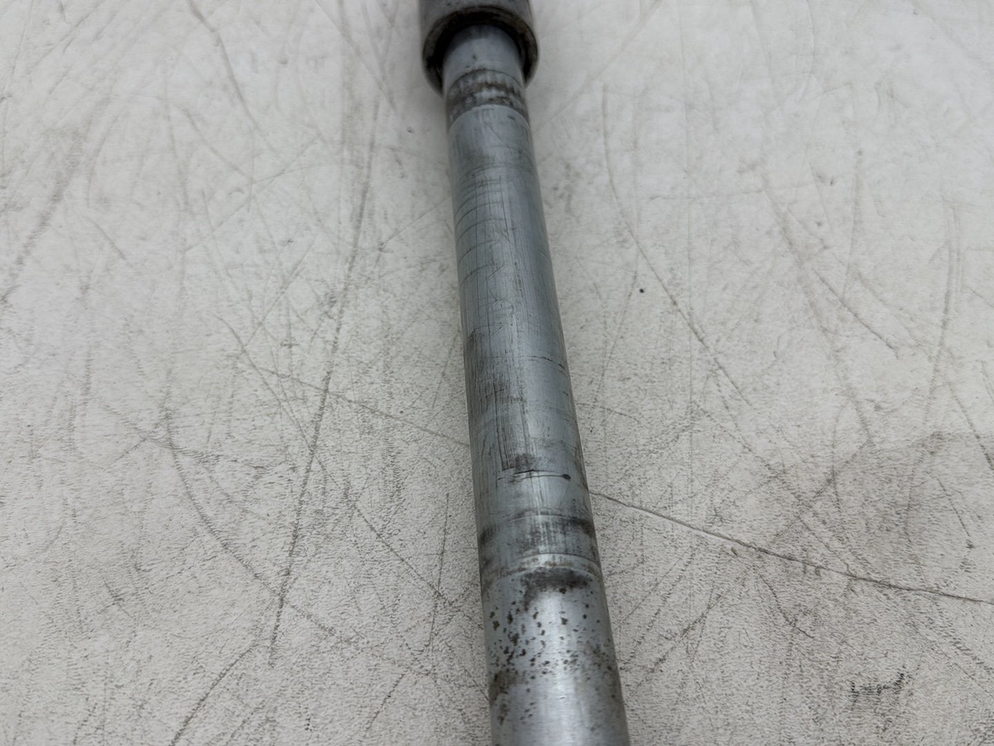 2006 Harley Sportster XL883L 883 Low OEM Rear Wheel Axle Bolt Shaft 41176-05