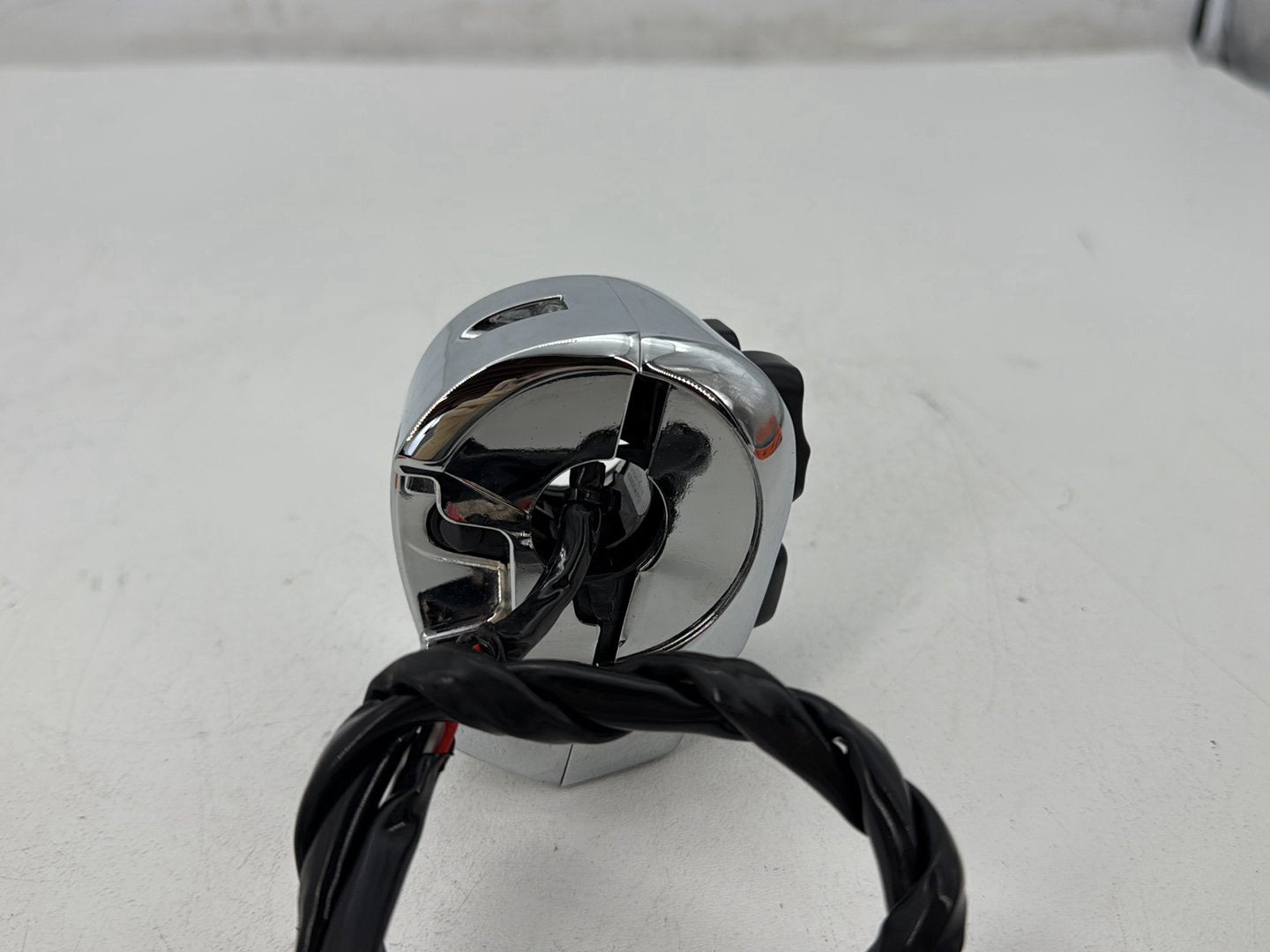 2014 Harley Electra Glide Touring CVO Screamin Eagle OEM Right Engine Start Kill Switches Controls