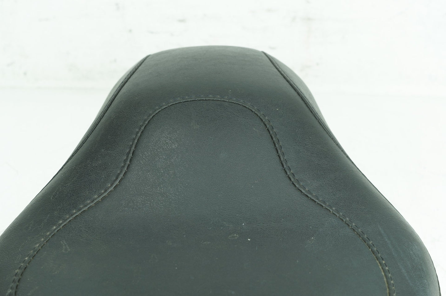 2004 - 2022 Harley-Davidson Sportster Iron 883 Rider Driver Solo Seat Pillion MUSTANG
