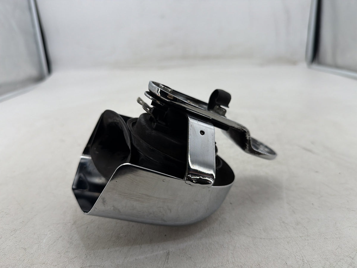 2001 Harley Heritage Softail Classic FLSTC OEM Horn Signal Klaxon Chrome Cover