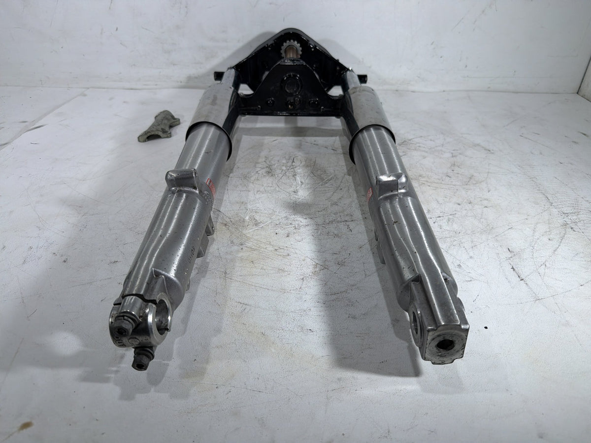 09 Harley Street Glide Touring OEM Front Triple Tree Set LH RH Fork Legs Sliders