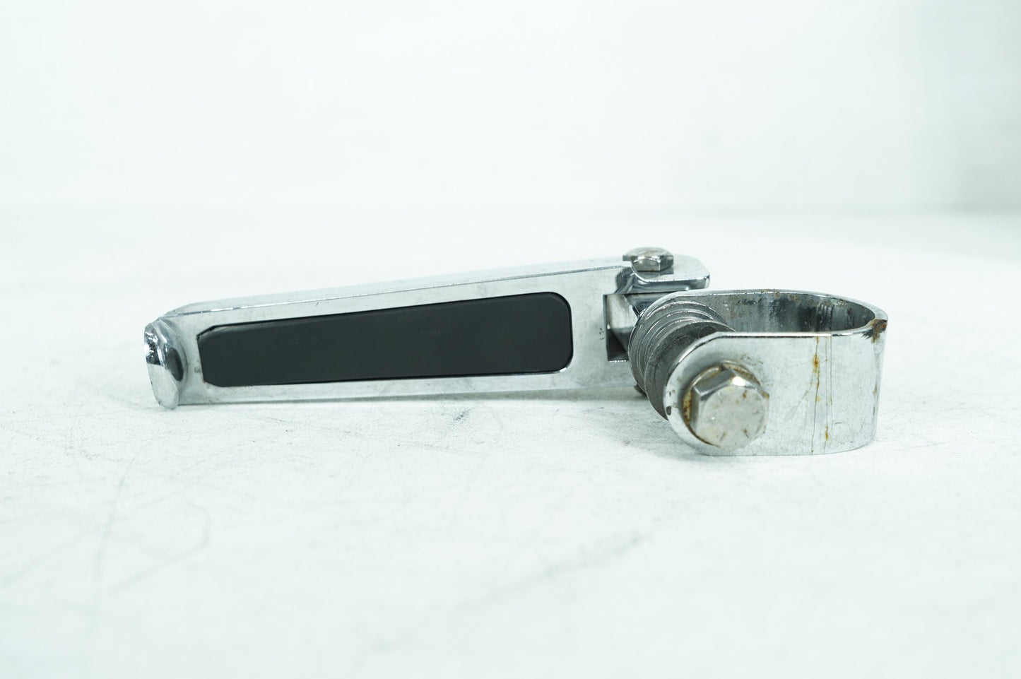 2007 - 2011 Harley-Davidson Touring Electra Glide Classic Front Driver Highway 1 Foot Peg Rest 49144-86