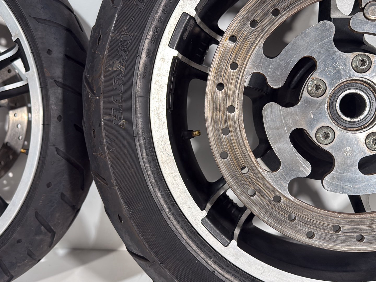 2007 - 2011 Harley-Davidson Touring Electra Glide Ultra Front & Rear Wheel Rim Tire 41085-08