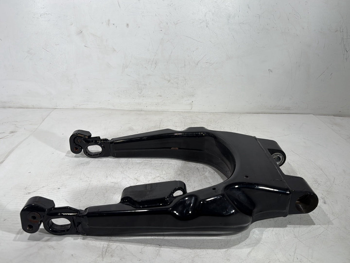 2010 Harley Street Glide Touring FLHX OEM Rear Fork Swingarm Swing Arm