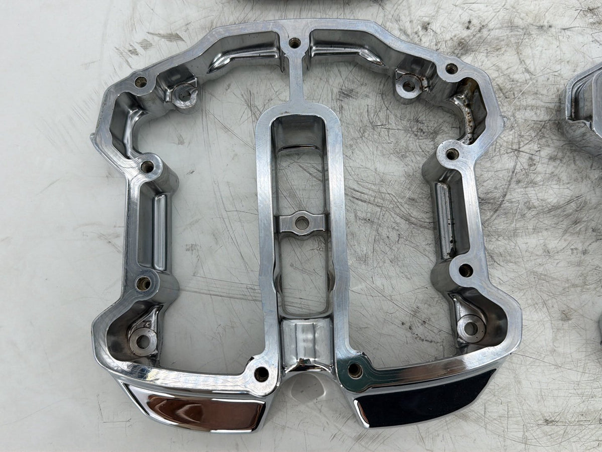 2017 Harley Touring FLHXS Street Glide OEM Twin Camshaft Cam Cover Chrome