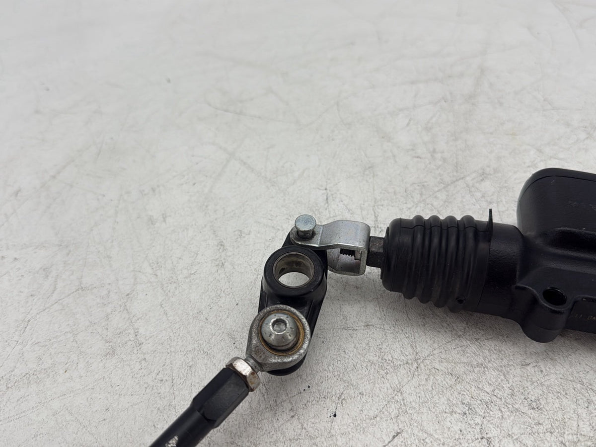2019 Harley Softail Street Bob FXBB OEM Rear Brake Master Cylinder Reservoir