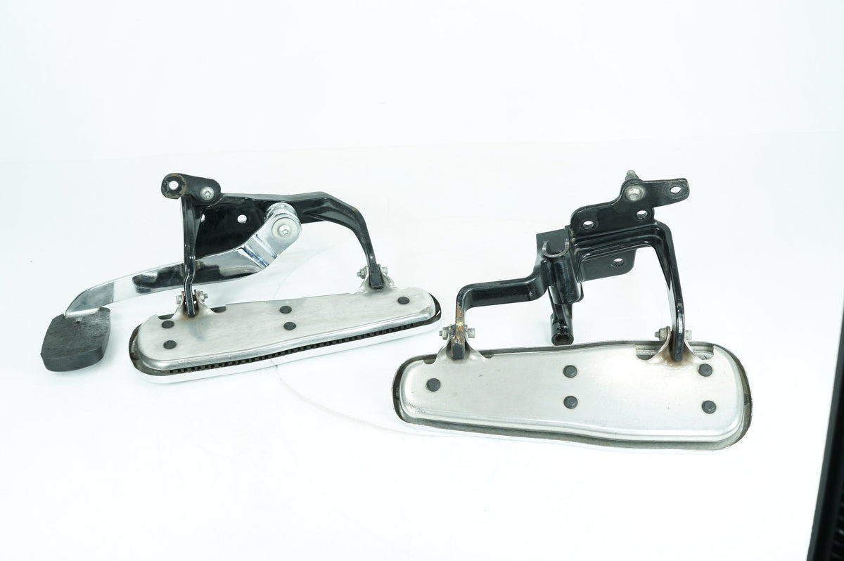 2006 Harley Softail FLSTNI Deluxe OEM Left Right Driver Floorboard Foot Rest