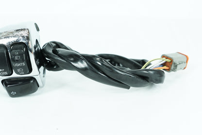 1999 - 2006 Harley-Davidson Dyna Wide Glide Left Turn Signal Headlight Switches Controls  	71685-06A