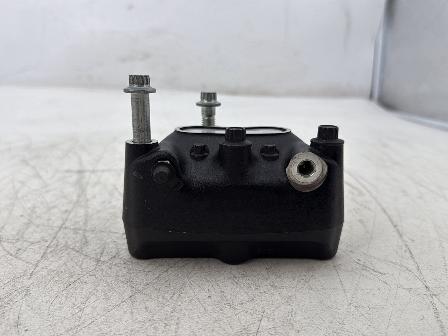 2007 Harley Electra Glide Touring Ultra FLHTCUI OEM Front Right 1 Brake Caliper