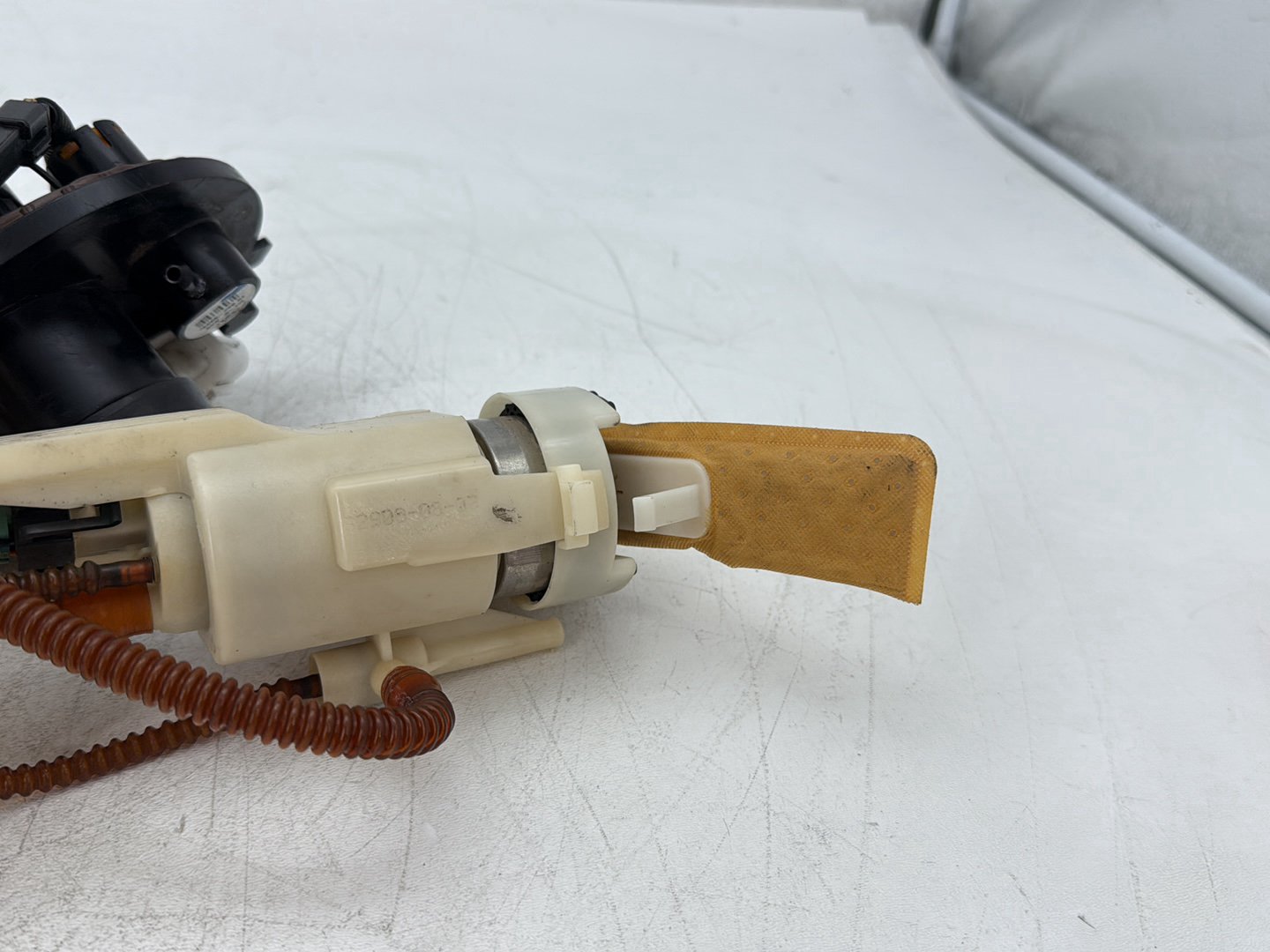 2010 Harley Street Glide Touring FLHX OEM Gas Gasoline Fuel Petrol Pump Sending