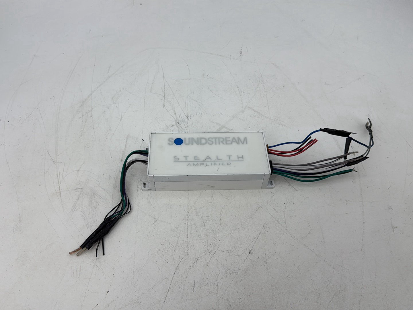 2011 Harley Electra Glide Ultra FLHTK OEM Radio Stereo Audio Sound Amplifier Amp