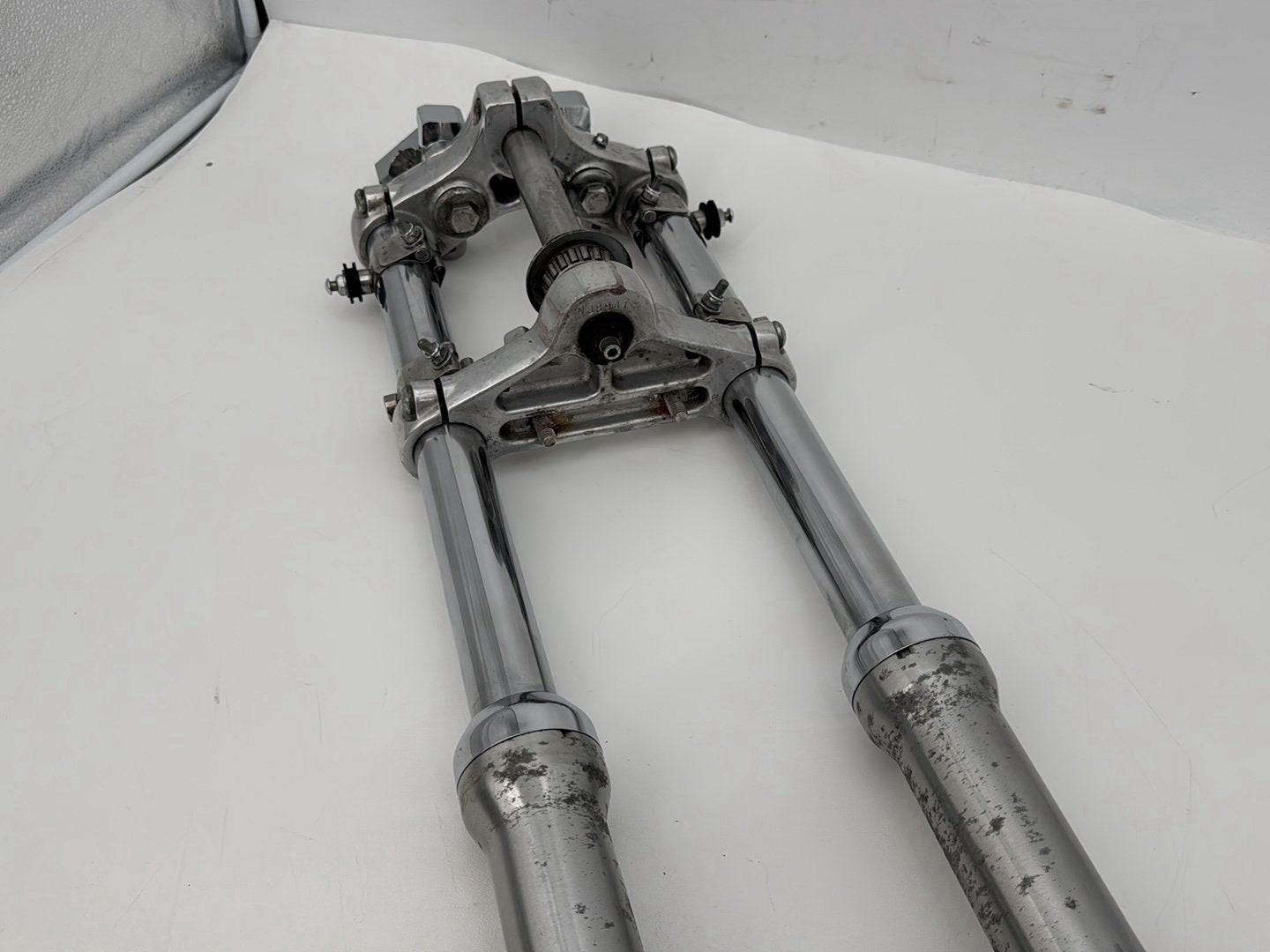 1999 - 2006 Harley-Davidson Dyna Low Rider Front Triple Tree Set & LH RH Fork Legs Sliders Left right front fork legs sliders