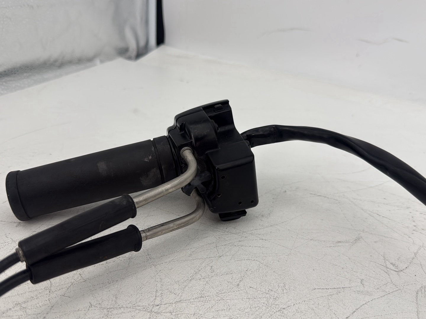 2004 Harley Touring FLHT Electra Glide OEM Right Engine Start Kill Switches Controls